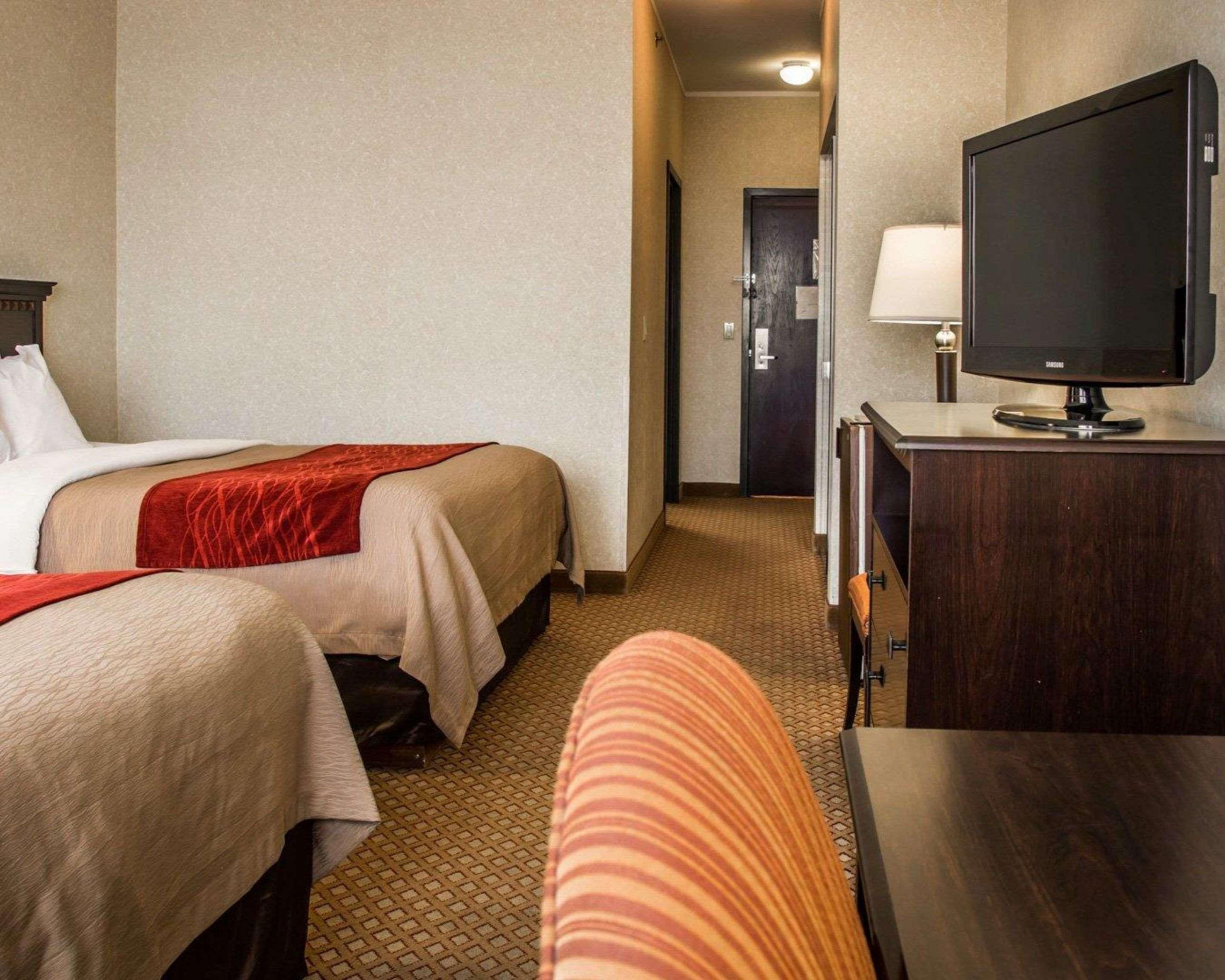 American Inn & Suites Waterford Eksteriør billede